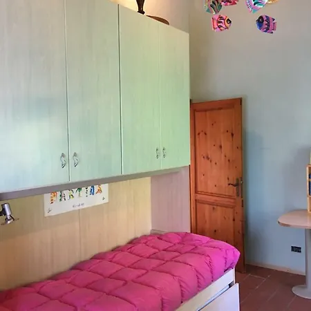 House In Park Appartement Montopoli in Val dʼArno